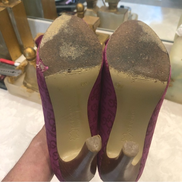 BCBG pink peep toe pumps with silver buckle on the toe, Size 7 - Picture 14 of 16